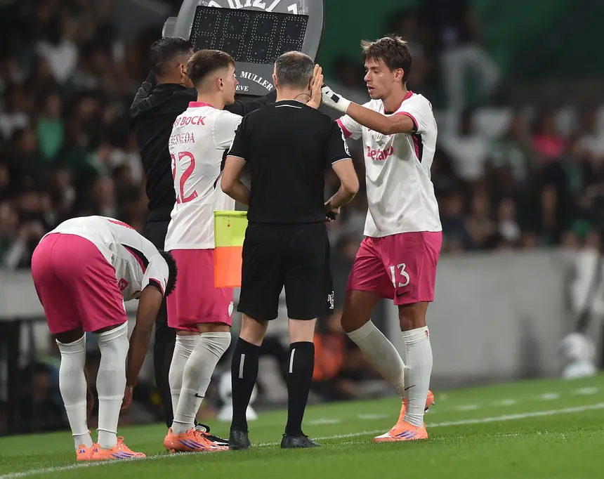 Sporting: Fresneda e Vagiannidis com contas para acertar